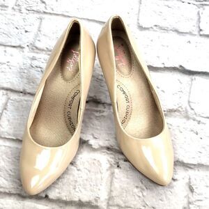 Jellypop Women's Nude Faux Patent Leather Pumps – Size 6M